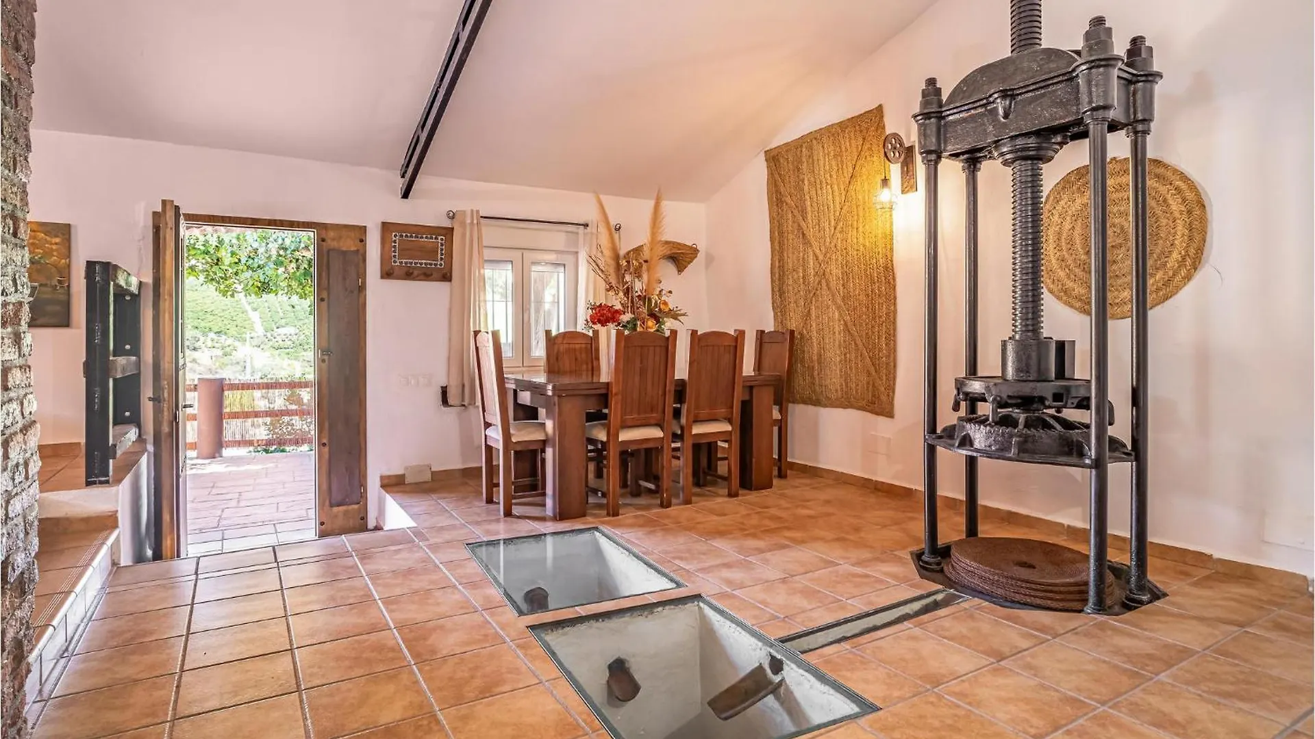 Beautiful Home In Torrox With Swimming Pool بيت للعطل